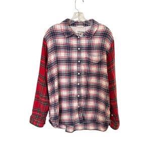 American Eagle Outfitters Vintage Plaid Flannel Red, Blue, and White size medium